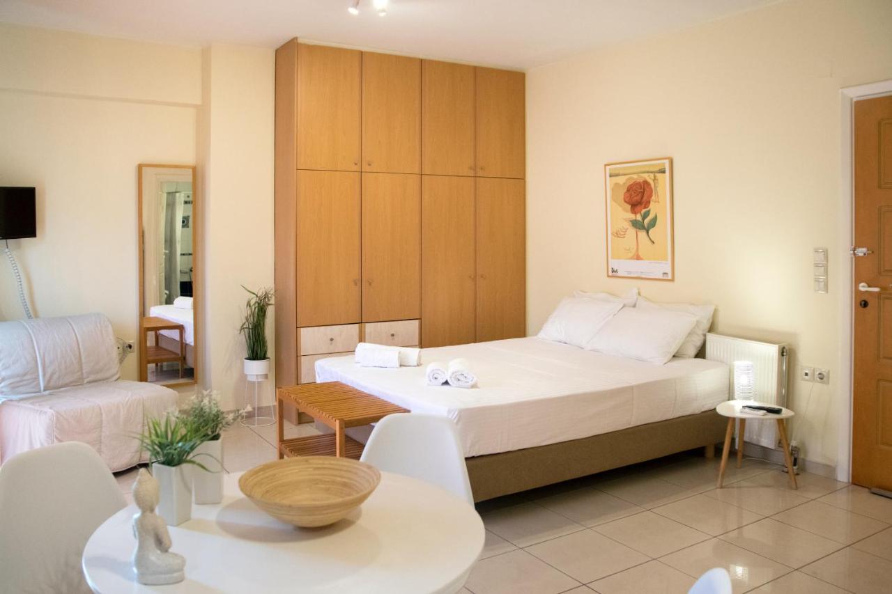 Sunny City Studio Apartamento Calamata Exterior foto