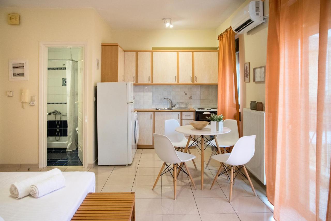 Sunny City Studio Apartamento Calamata Exterior foto